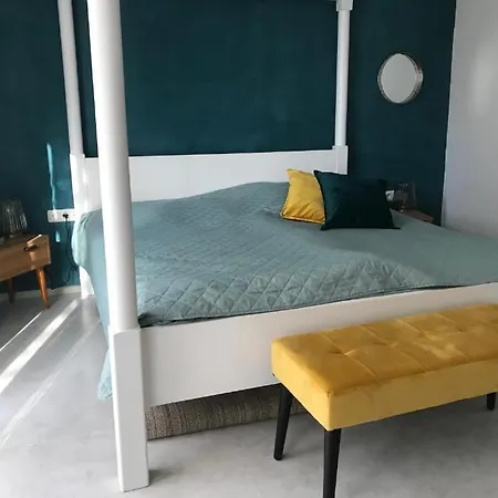 Ue Villa *